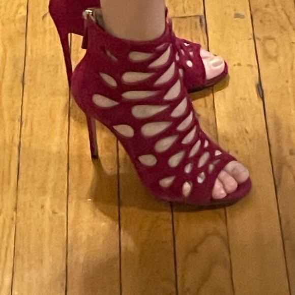 Aquazzura Fuchsia cut out 37, bootie - Picture 2 of 6